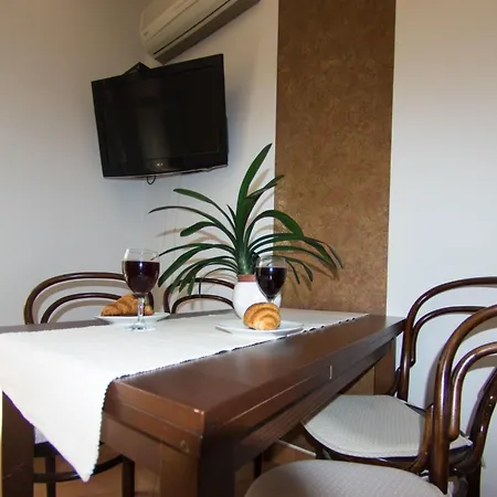 דירה Modernes Mit Grosser Terrasse Und Grillmoeglichkeit By Interhome *