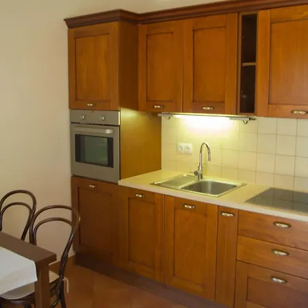 Modernes Mit Grosser Terrasse Und Grillmoeglichkeit By Interhome דירה *